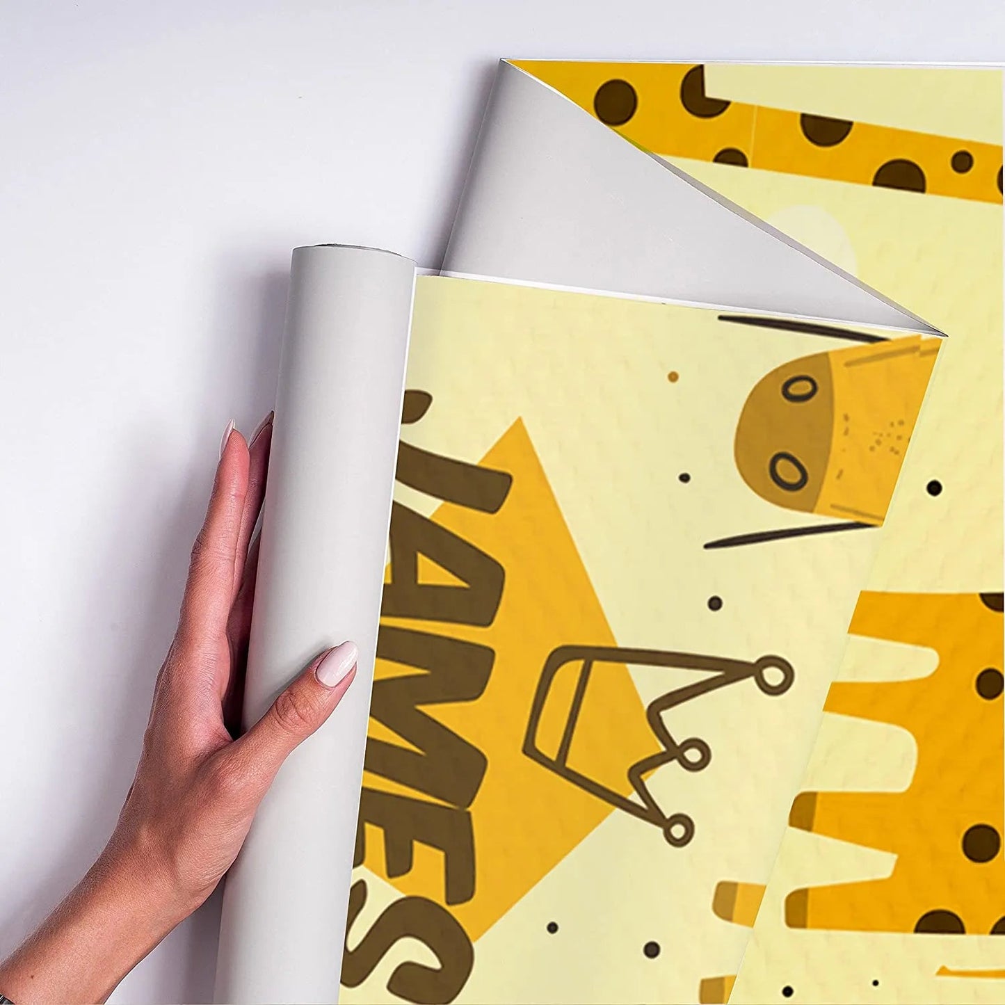 Custom Wallpaper - Giraffe Theme with Personalized Name