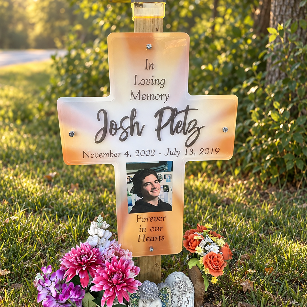 24"x33" Roadside Memorial Cross Sign