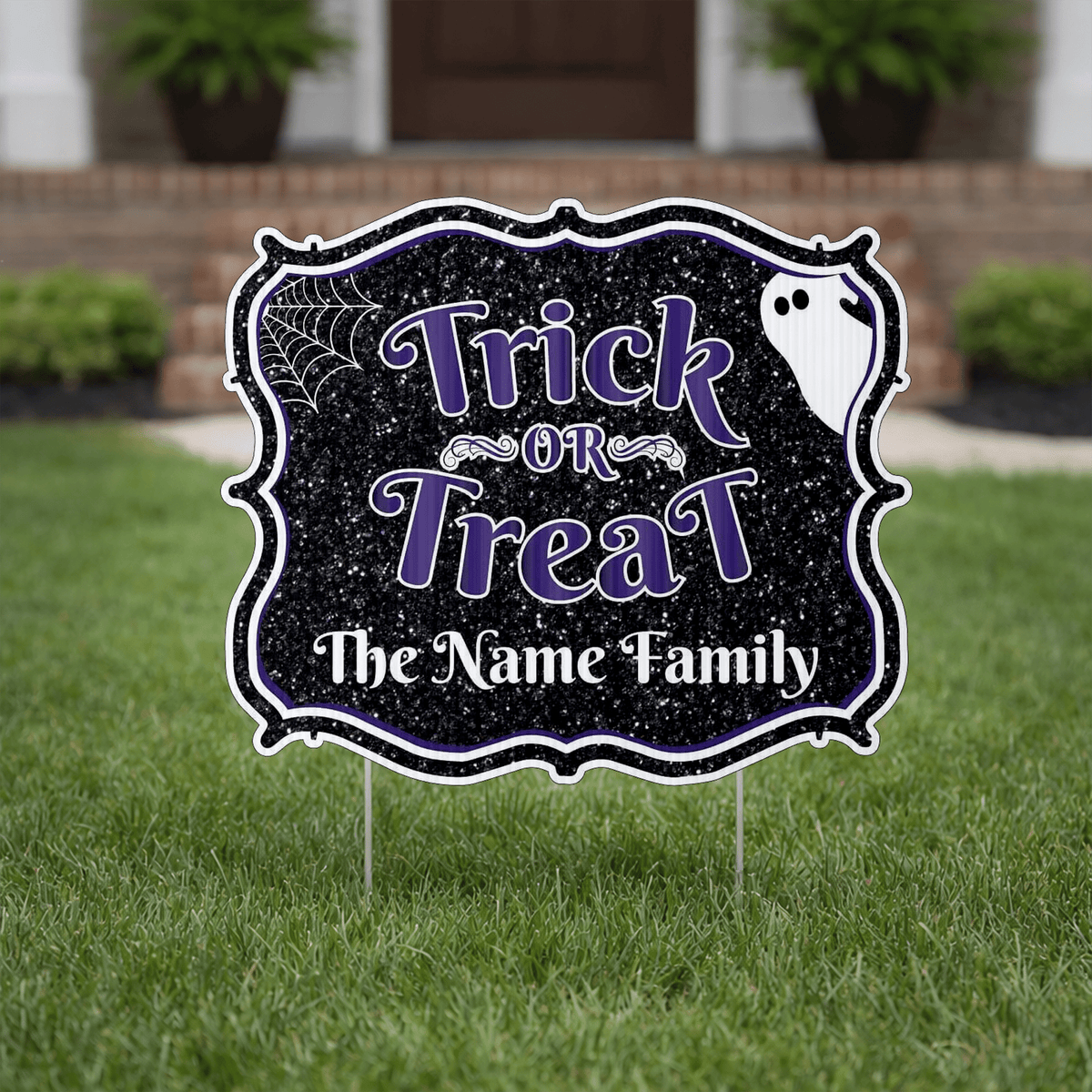 Custom Trick or Treat Welcome Yard Sign – Personalized Halloween Family Name Lawn Sign with Stakes