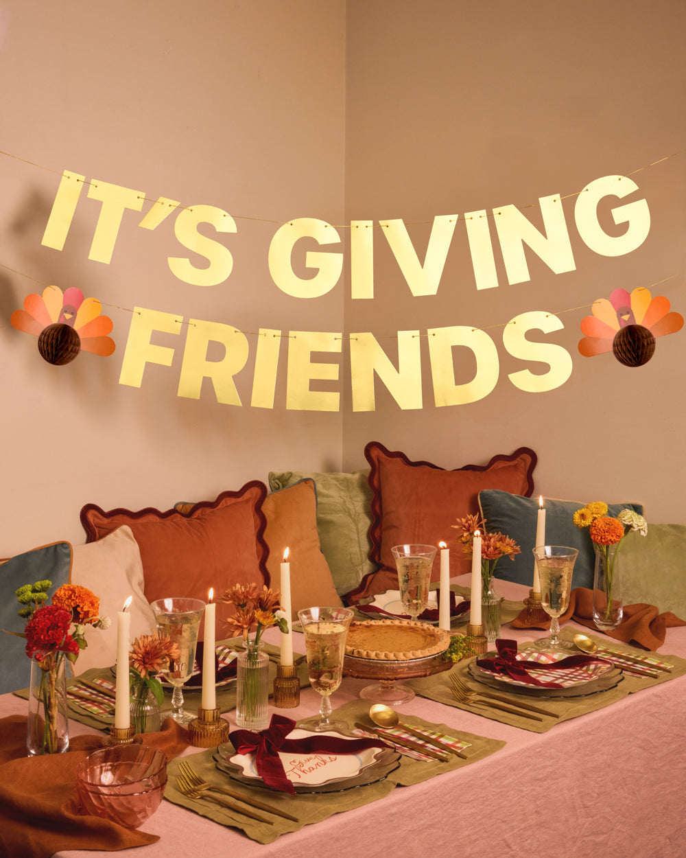 It's Giving Friends Banner - 3D paper banner
