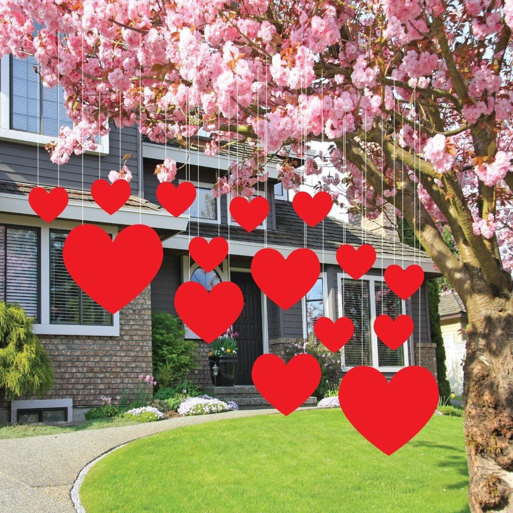 Valentine's Lawn Decorations - Hanging Hearts (Set of 15) - FREE SHIPPING