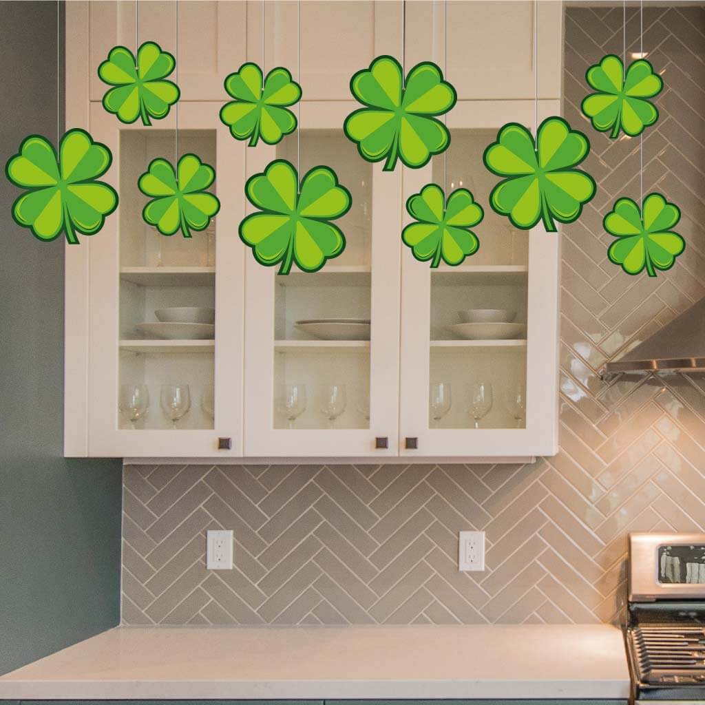 St. Patrick's Day Home Decor Bundle of Magnets, Hanging Decor & Doormat (20353)