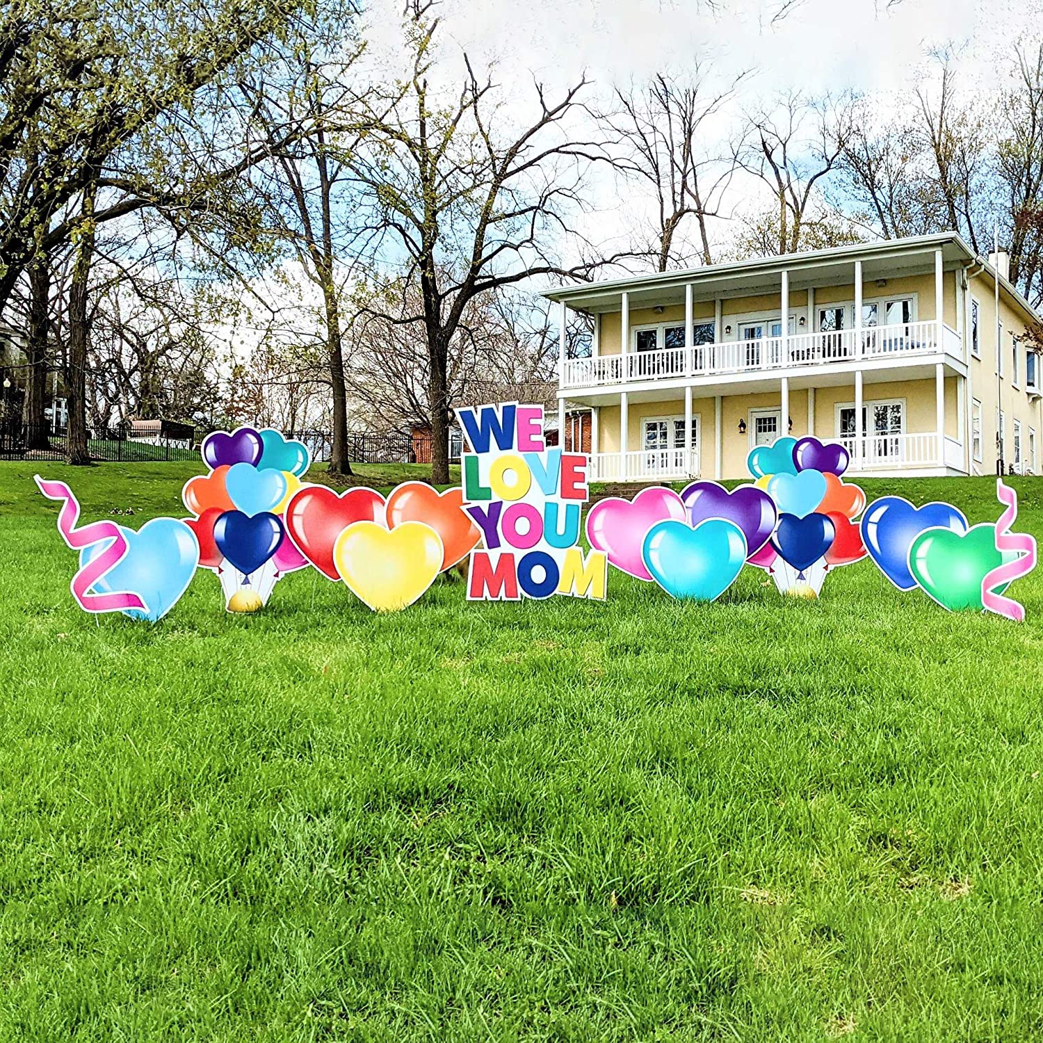 We Love You Mom Mother's Day with Hearts Yard Decoration 14 pc Set